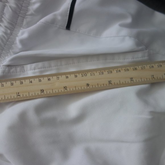 Nike Dri-Fit White Tennis Shorts Size M - Picture 11 of 11